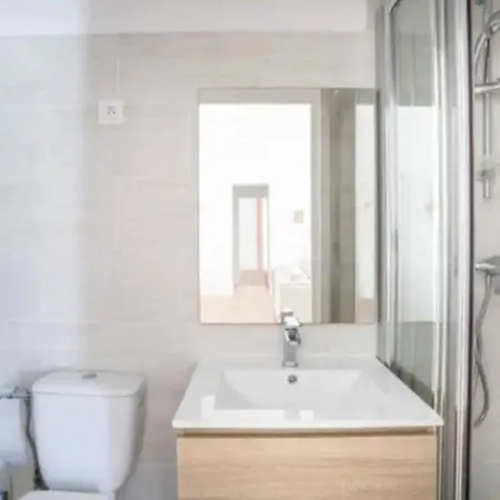 Apartment Superbe Design-republique - 1gourj *
